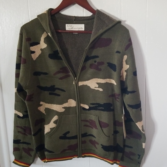 Camo Zip Front Hoodie - Picture 3 of 5